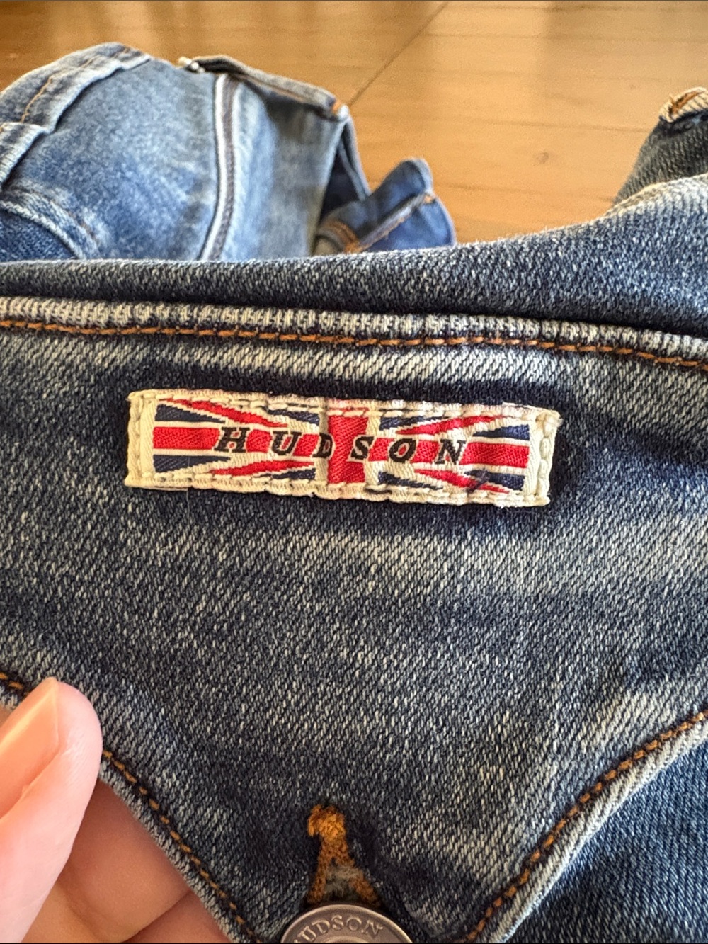 Hudson Jeans Women's Skinny Blue Washed Denim - Picture 3 of 8